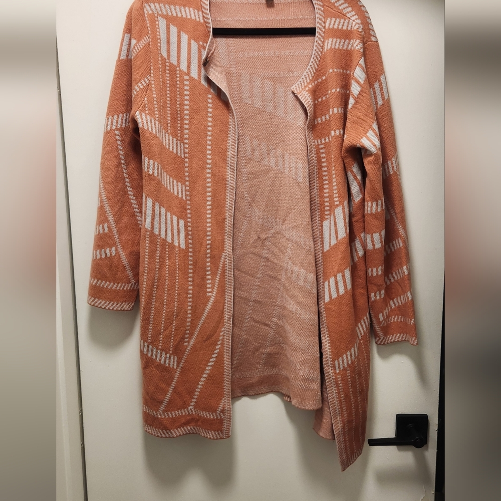 Women's Geometric Pattern Sweater - Orange and White